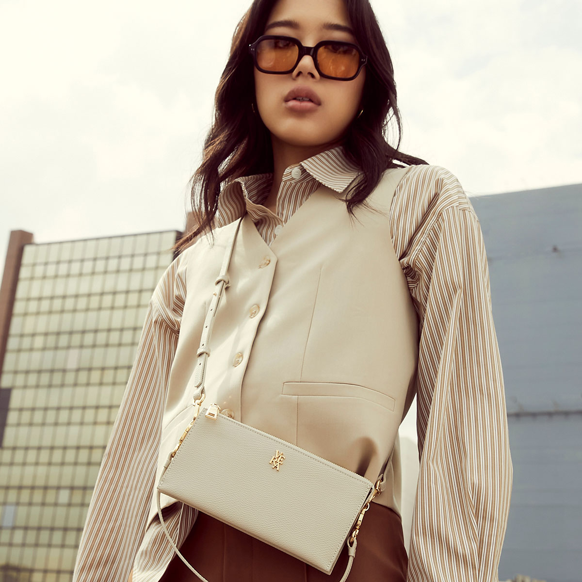 VERA Demi Double Fashion Photo
