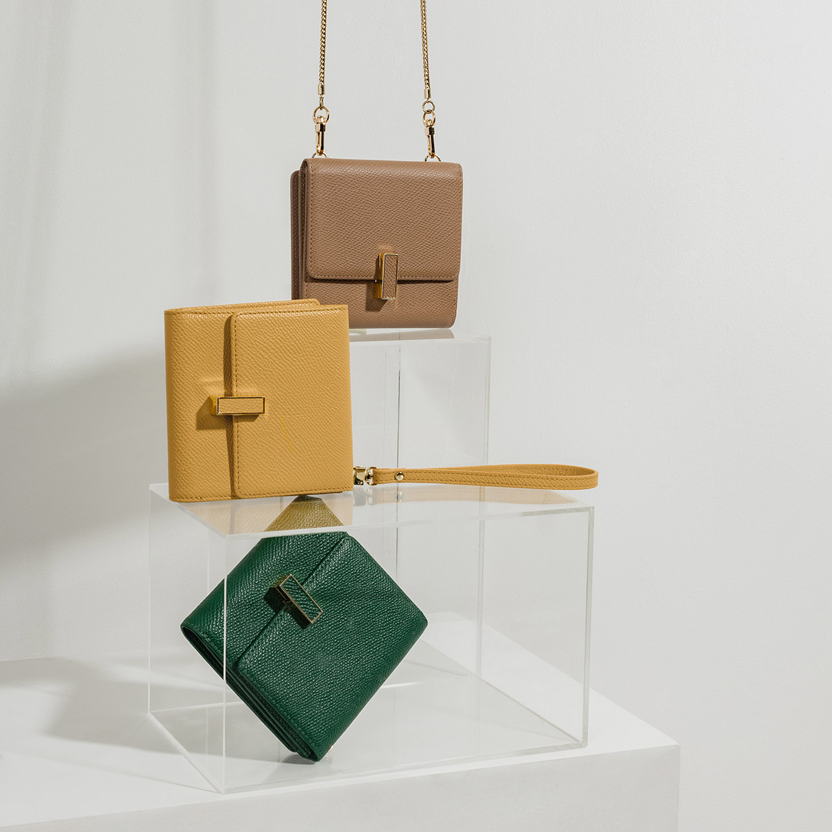 Shop VERA Valen