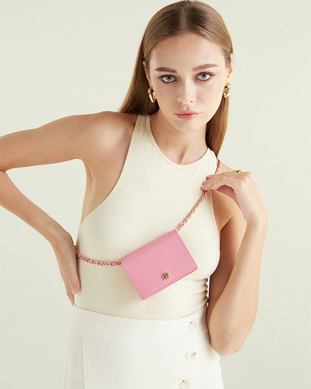 VERA Emily Flap Wallet with Leather Braided Gold Chain in Creative Pink กระเป๋าสตางค์หนังแท้ แบบเปิดฝา พร้อมสายโซ่สีทองร้อยหนัง สีชมพู