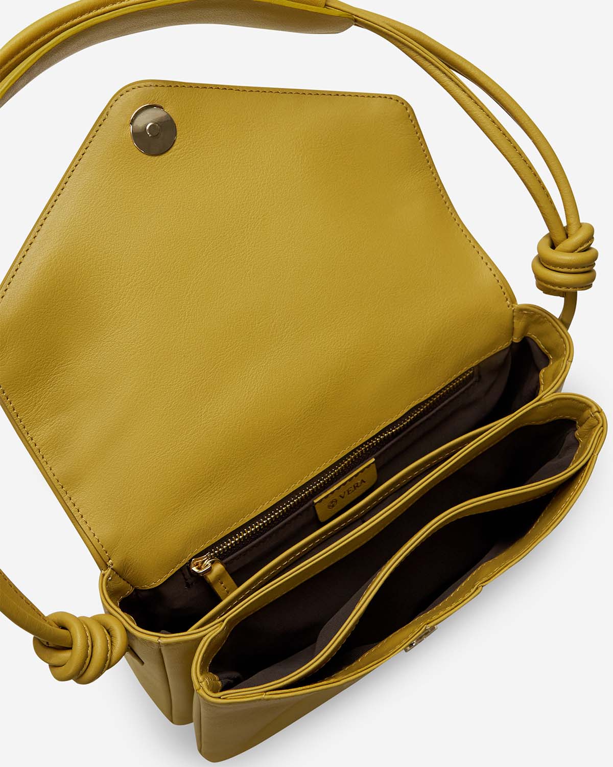 กระเป๋าสะพายข้างหนังแท้ VERA Enveloppe Leather Shoulder & Crossbody bag สี English Mustard